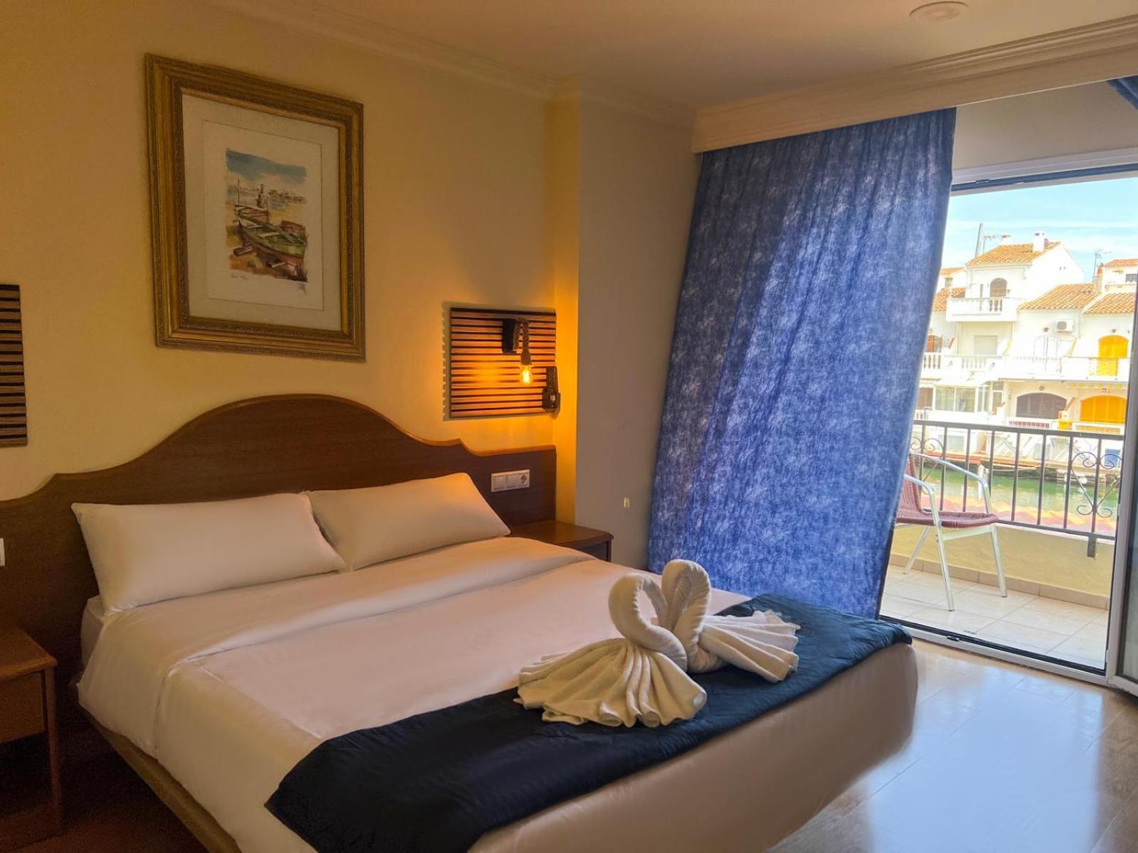 Hotel Portofino By Insidehome Empuriabrava Exterior foto